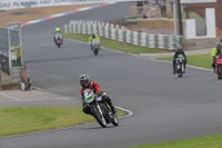 Vintage-motorcycle-club;eventdigitalimages;mallory-park;mallory-park-trackday-photographs;no-limits-trackdays;peter-wileman-photography;trackday-digital-images;trackday-photos;vmcc-festival-1000-bikes-photographs